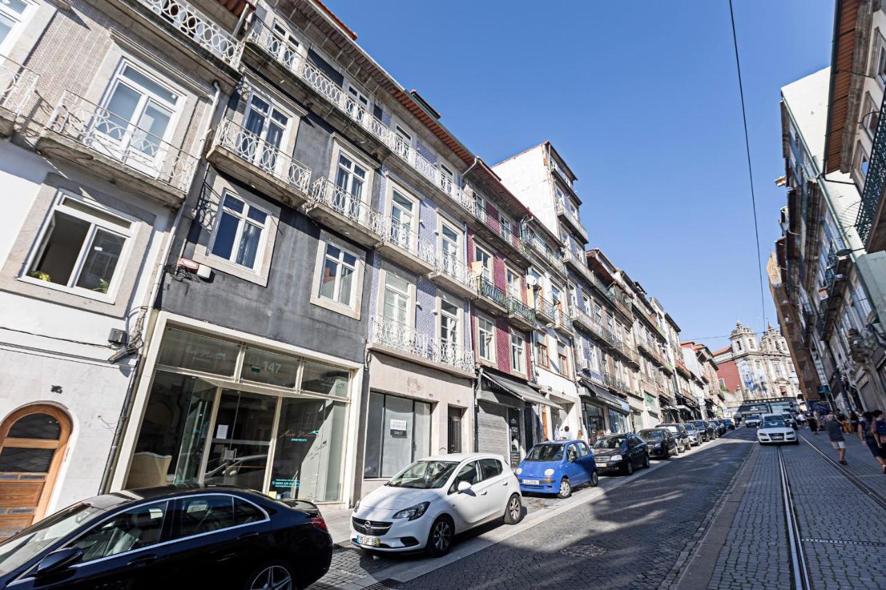 31 Janeiro 157 - Stylish 1Br W/ Ac & Balcony By Lovelystay Porto Luaran gambar